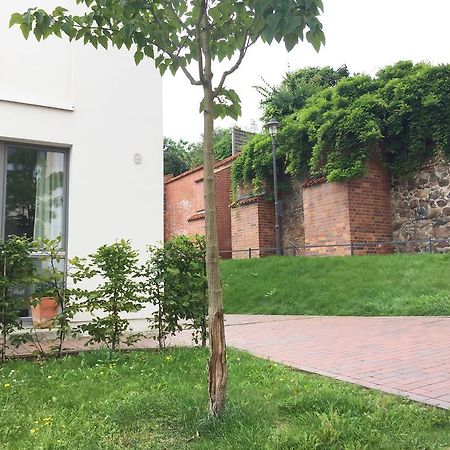 Ferienwohnung An Der Historischen Stadtmauer Rostock Exteriör bild