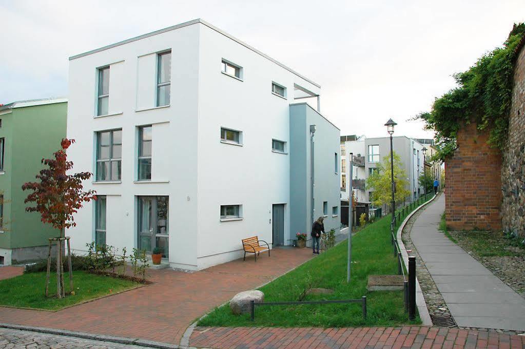 Ferienwohnung An Der Historischen Stadtmauer Rostock Exteriör bild