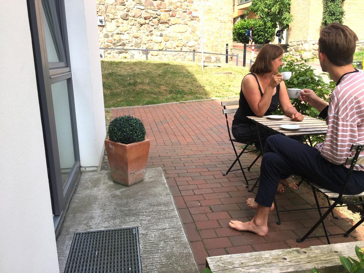 Ferienwohnung An Der Historischen Stadtmauer Rostock Exteriör bild